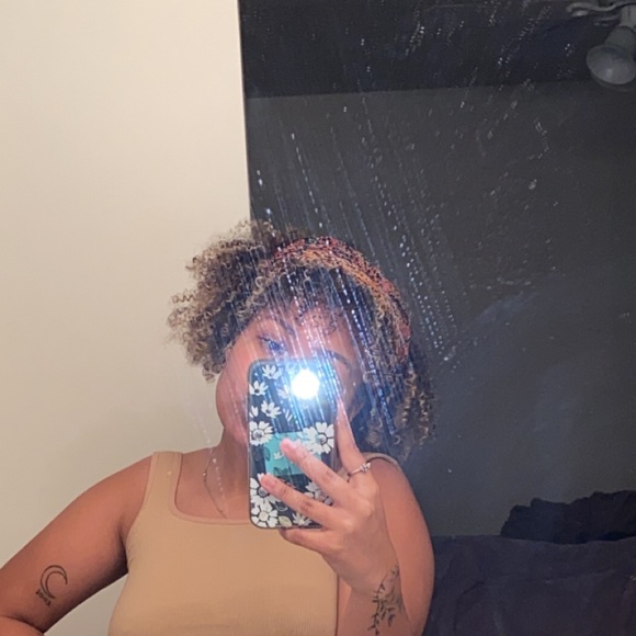 Meet your Posher, Sasha - Picture 1 of 1